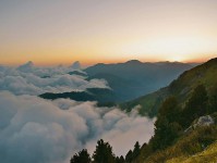 传奇私服怎么快速升级，散人别再瞎刷了，找对地方事半功倍